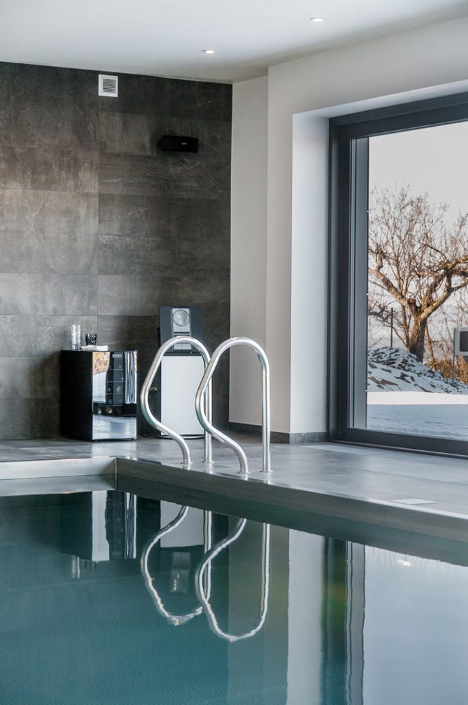 Luxusný interiérový skimmer bazén