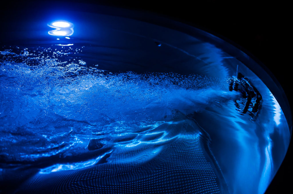 Nerezový bazén s protiprúdom a osvetlením