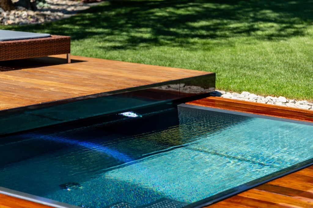 Prelivový bazén a mobilnou terasou - Wonderwerk